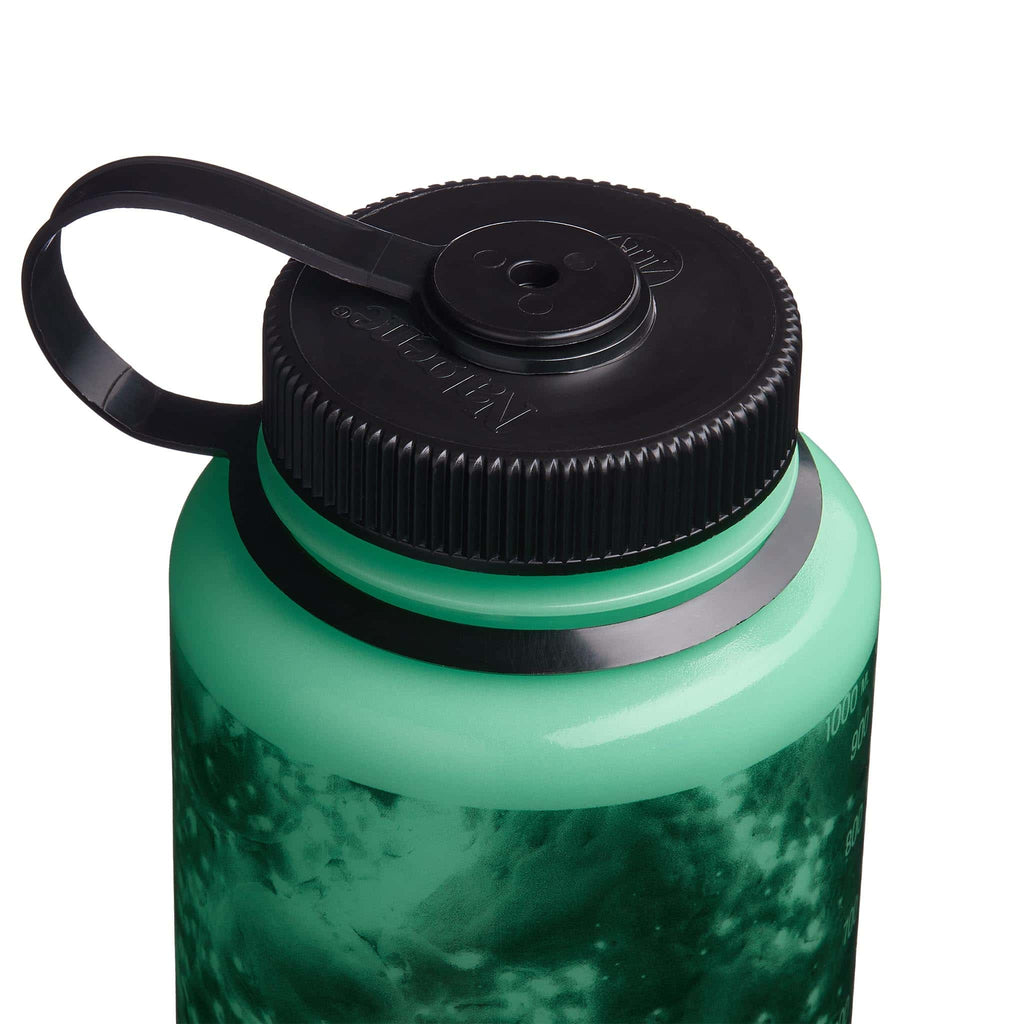 Nalgene product image: 32oz WM Glo Wyld E4 — 32oz WM Glo Wyld