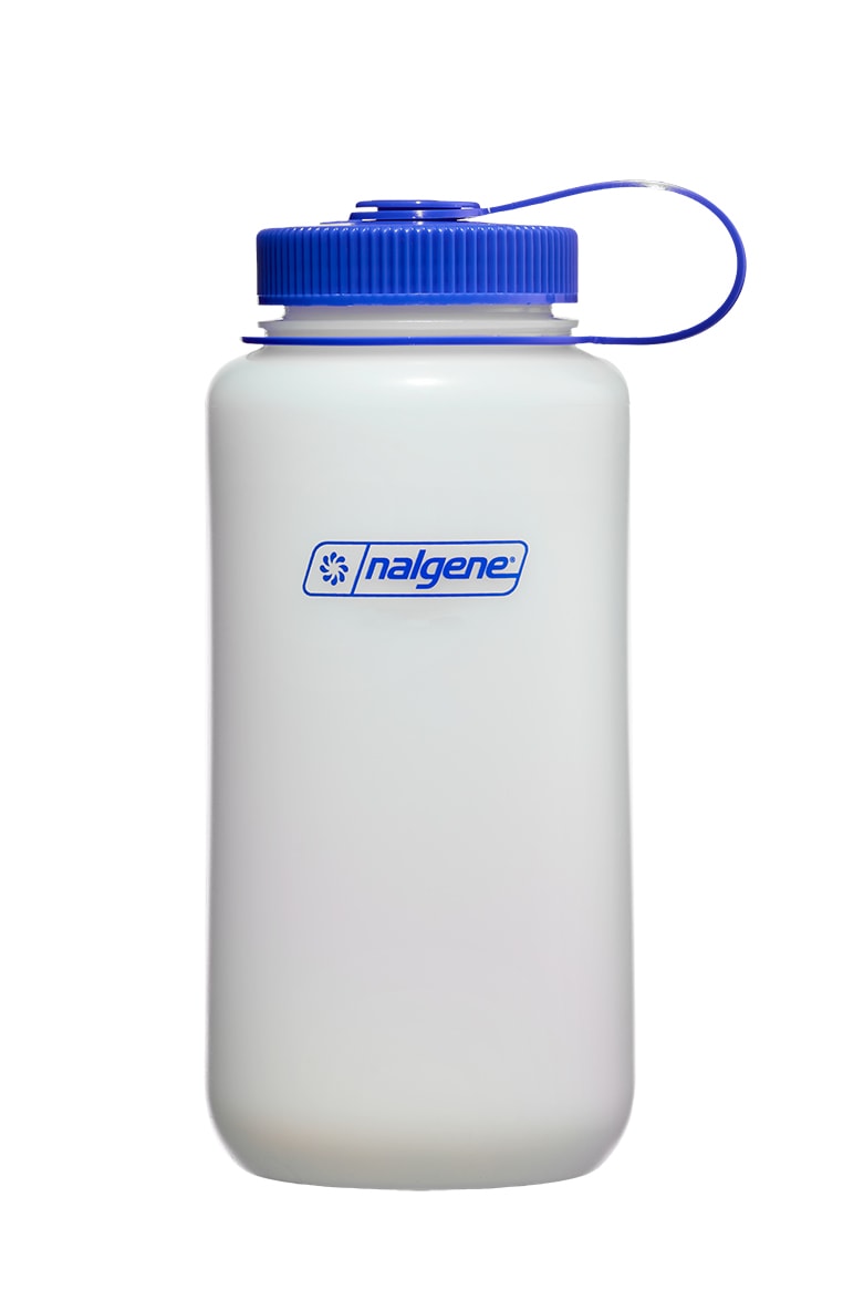 Nalgene product view: 32oz Wide Mouth Ultralite Bottle Z2 — 32oz Wide Mouth Ultralite Bottle
